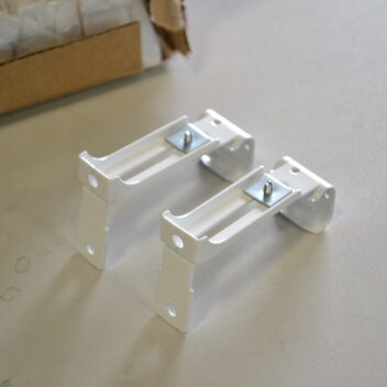 Used Generic 9501025 white wt 0.8 Brackets