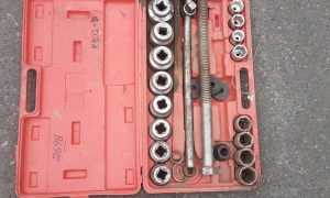 617-22 Assorted grinders and socket set