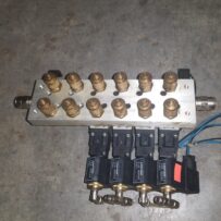 Univer AC 7500 manifold