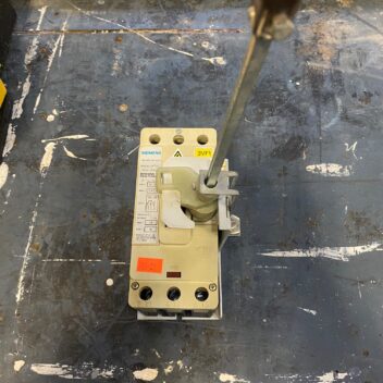 Siemens VDE 6006 / IEC 947-2 circuit breaker