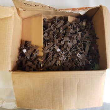 Box of Brown Shelf Clips