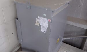 Beaver 112.5 KVA 480-208V Transformer